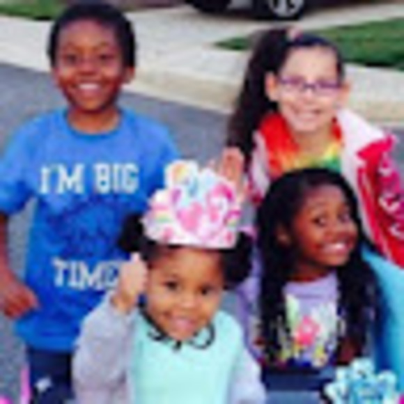 Meet your Posher, Lynn - Picture 1 of 1